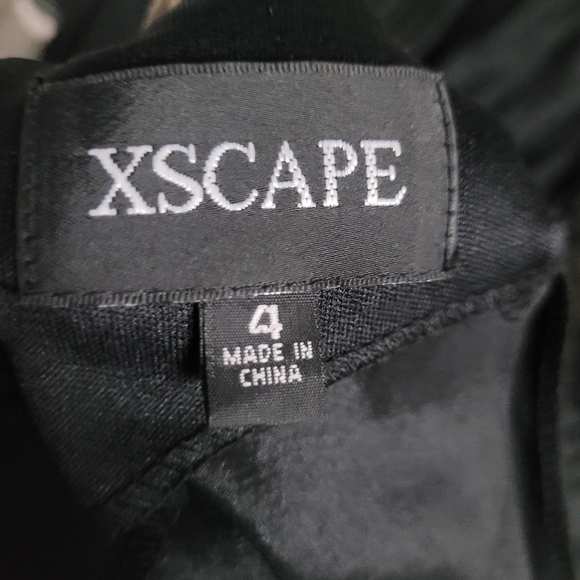 Xscape formal black gown size 4 - Picture 6 of 7